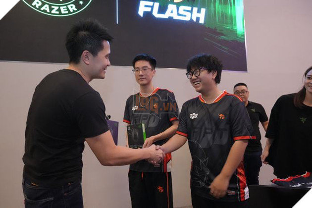 Team Flash Chính Thức Bắt Tay Razer Gia Nhập Hàng Ngũ Các Team Esports Đỉnh Cao 2