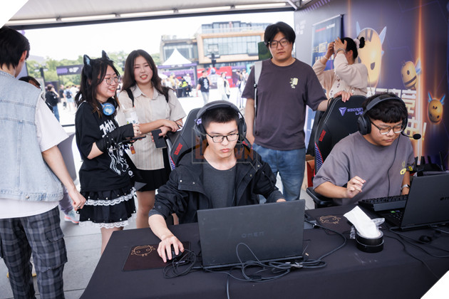 Toàn Cảnh VCT Masters Shanghai 2024 Thu Hút Hàng Trăm Ngàn Khán Giả Đến Với Thượng Hải 5