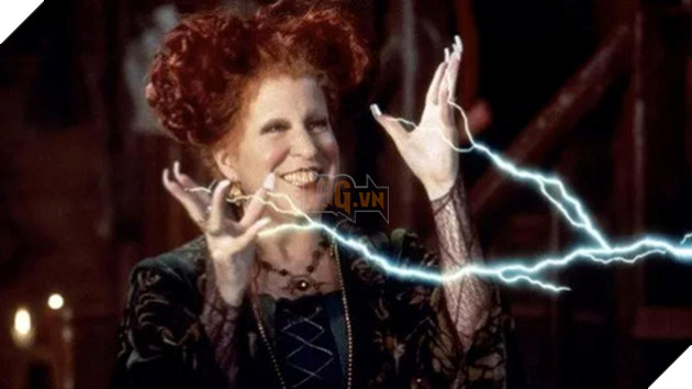 Nữ Diễn Viên Bette Midler Chia Sẻ Về Việc Chờ Đợi Hocus Pocus 3 Đi Vào Sản Xuất 2