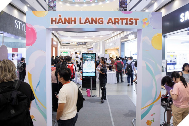 Cận cảnh các gian hàng của Hành Lang Artist trong chuỗi sự kiện HoYo FEST 2024