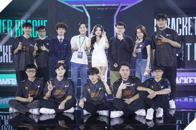 Vikings Esports Chính Thức Đoạt Tấm Vé Cuối Cùng Đến CKTG 2024 Với Hàng Ngàn Khán Giả Cổ Vũ 30