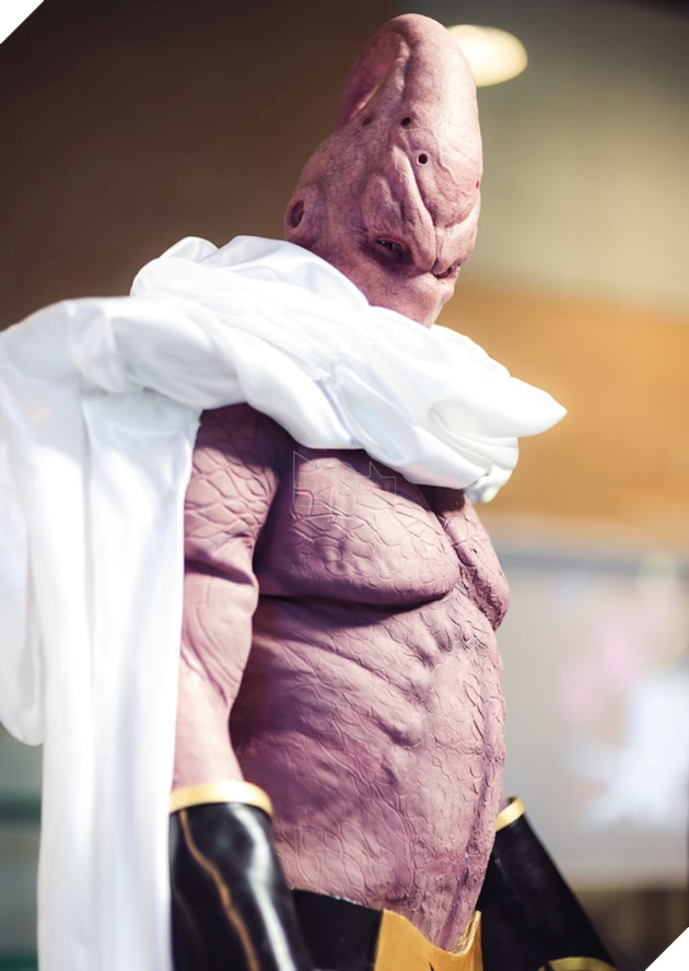 Xuất hiện bộ cosplay Majin Buu cực kinh dị nhưng cực kì ấn tượng