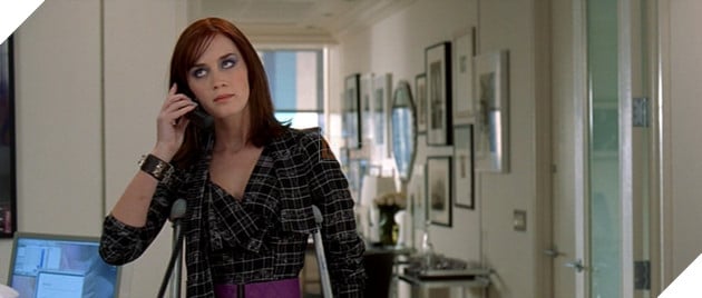 Emily Blunt Cho Biết Các Con Của Cô Có Ấn Tượng Cực Xấu Với Vai Trợ Lý Của Mẹ Trong Devil Wears Prada 2