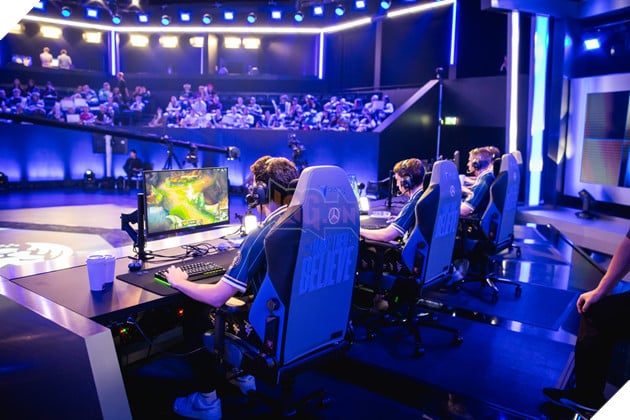 CKTG 2024: MAD Lions KOI Thể Hiện Sức Mạnh Vượt Trội, Vikings Esports Rơi Vào Thế Khó 2