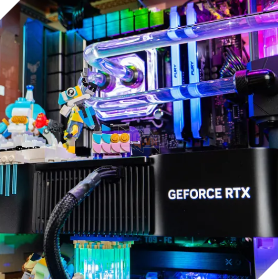 Modder hoàn thành dự án build PC gaming bằng Lego Fortnite với card RTX 4080 Super-powered