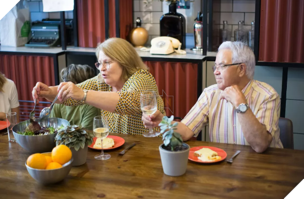 Emteq Labs ra mắt kính thông minh cảm biến cảm xúc và thói quen ăn uống đầu tiên trên thế giới