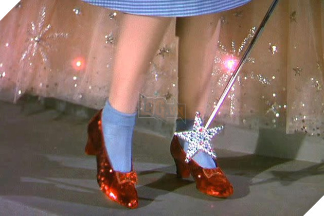 Đôi Giày Ruby Trong Phim The Wizard Of Oz Được Rao Bán Với Giá Khủng 2