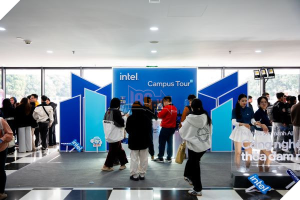 Intel Campus Tour Khởi Động: Trải Nghiệm Công Nghệ Đỉnh Cao Cùng AOC & Philips