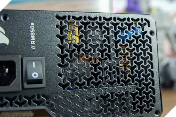Đánh giá CORSAIR RM850e: Nguồn ATX 3.1 lý tưởng cho PC hiệu năng cao, thiết kế gọn gàng 10
