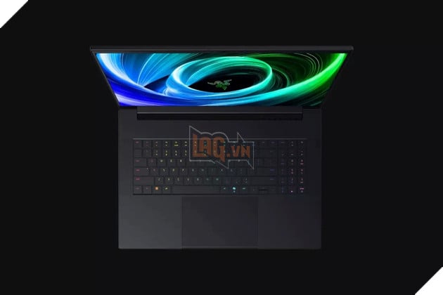 Razer ra mắt Blade 18 mới: Laptop chơi game mạnh mẽ với màn hình chế độ kép độc đáo 2