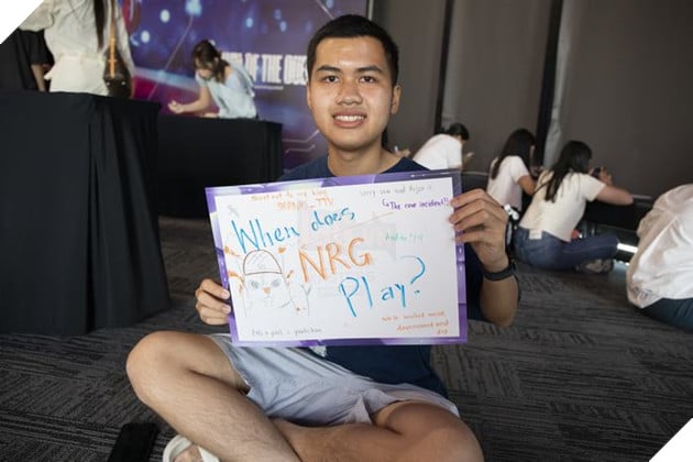 VALORANT Masters Bangkok 2025: Muôn Kiểu Fan-Sign Cổ Vũ Các Đội Tuyển 9