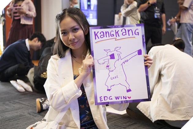 VALORANT Masters Bangkok 2025: Muôn Kiểu Fan-Sign Cổ Vũ Các Đội Tuyển 3