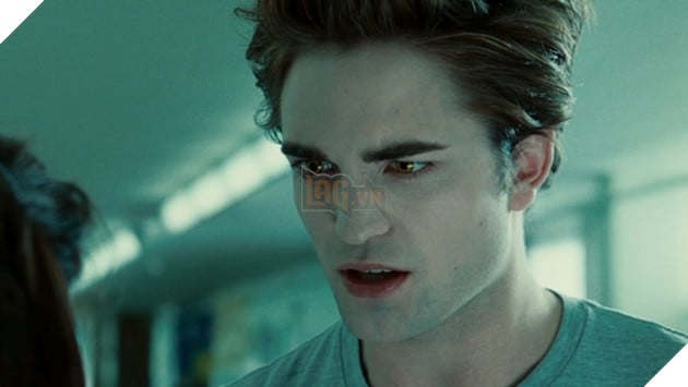 Bất Ngờ Về Câu Chuyện Xem Phim Kinh Dị Của Chàng Ma Cà Rồng Robert Pattinson 2