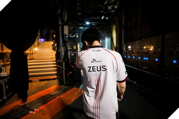 LMHT: Một loạt KOLs, streamer Việt Nam bất ngờ bị chỉ trích và yêu cầu xin lỗi Zeus