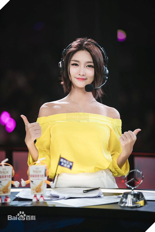 LMHT: Nữ streamer đình đám Trung Quốc chia sẻ về lương của Faker