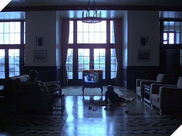 Top Những Chi Tiết Mà Khán Giả Đã Bỏ Qua Trong Phim The Shining Phần 1 3