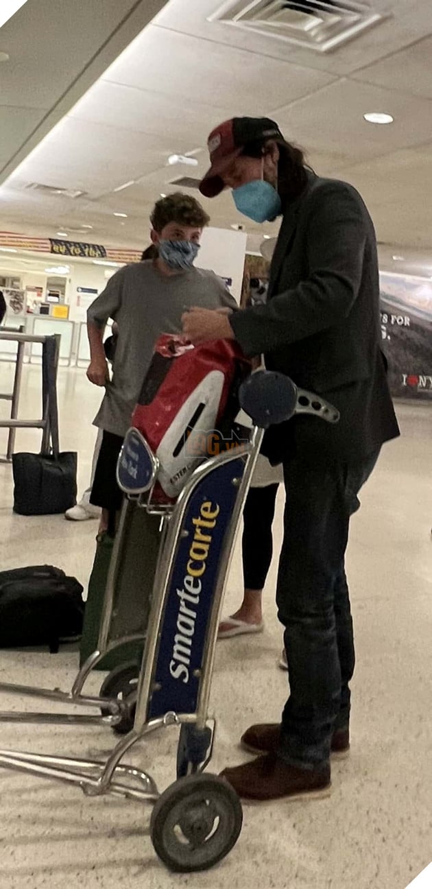 Những Mẫu Chuyện Về Keanu Reeves Khiến Người Hâm Mộ Yêu Mến Phần 1 2