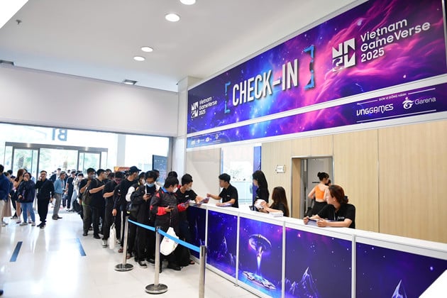 Người tham gia check-in để nhận về bản đồ sự kiện