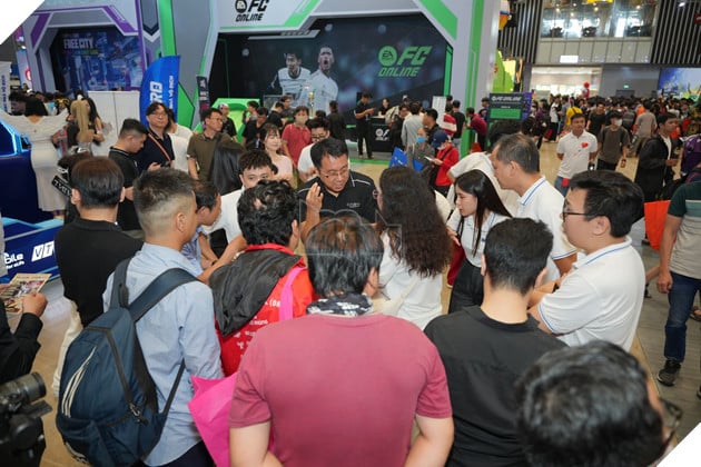 Người chơi được trực tiếp gặp gỡ Nhà phát triển ESTGames