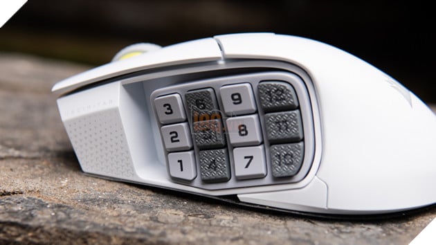 Scimitar Elite Wireless SE có 16 nút, bao gồm 12 nút bên trái