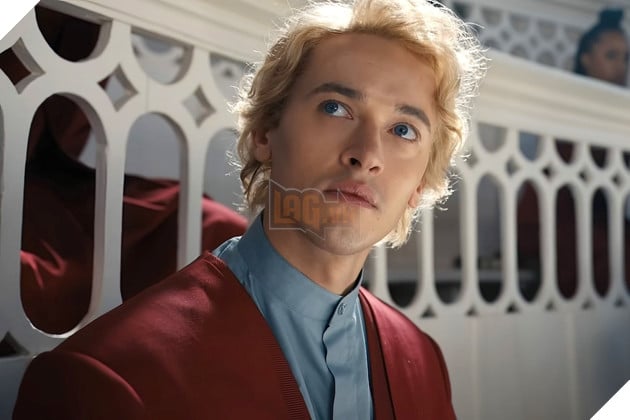 Nam diễn viên Tom Blyth.
