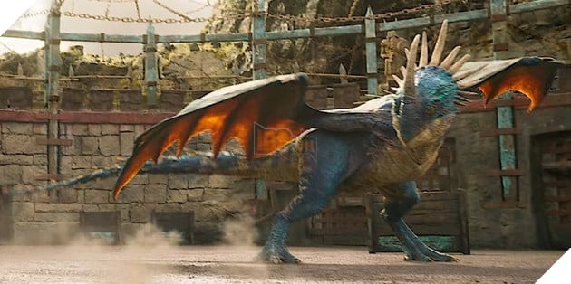 Deadly Nadder là loài rồng mang sắc màu xanh lam chủ đạo với những mảng vảy cam rực rỡ.