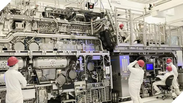 Intel vận hành