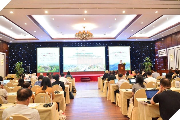 “Dấu ấn phim chiến tranh của Việt Nam từ sau ngày đất nước thống nhất” là một trong những buổi hội thảo nổi bật trong Liên hoan phim châu Á Đà Nẵng 2025