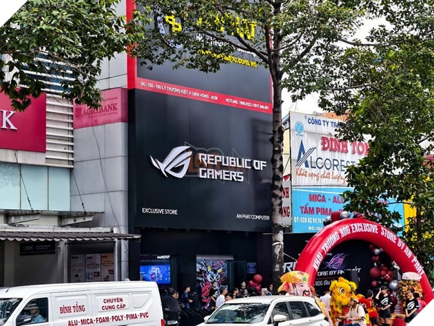 ASUS Republic of Gamers chính thức khai trương ROG Exclusive Store đầu tiên tại Việt Nam