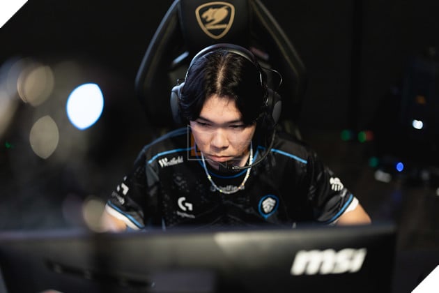 Slayder chỉ có thể giữ cho CHF có được 1 ván thắng trước DFM