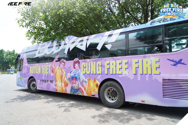 Xe buýt Free Fire Xuyên Việt nổi bật trên mọi chặng đường