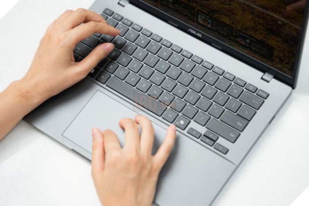 ASUS phổ cập laptop AI tại Việt Nam, hoàn thiện dải sản phẩm Vivobook S14 với đầy đủ phiên bản Intel, AMD và Snapdragon 3