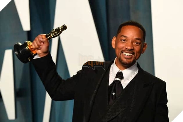 Hình ảnh sao nam Will Smith nhận giải thưởng danh giá về diễn xuất.