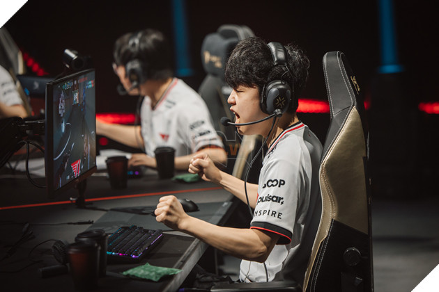 T1 hai lần vượt qua Overtime, đánh bại DRG