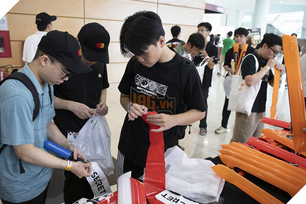 LCP 2025: Bùng Nổ Khai Mạc Chung Kết Tổng Với Hàng Ngàn Khán Giả Góp Mặt 4