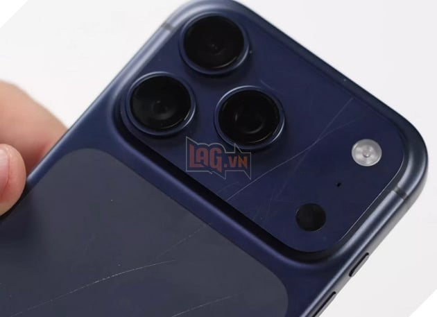 iPhone 17 vừa ra mắt đã gặp phàn nàn vì dễ trầy xước