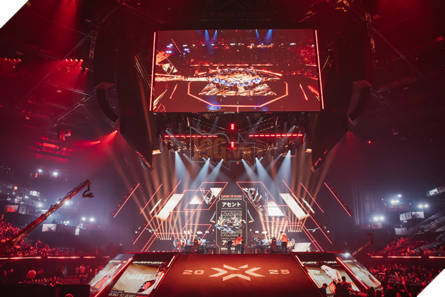 VALORANT Champions 2025: Bầu Không Khí Cuồng Nhiệt Của Ngày Thi Đấu Mở Màn 18
