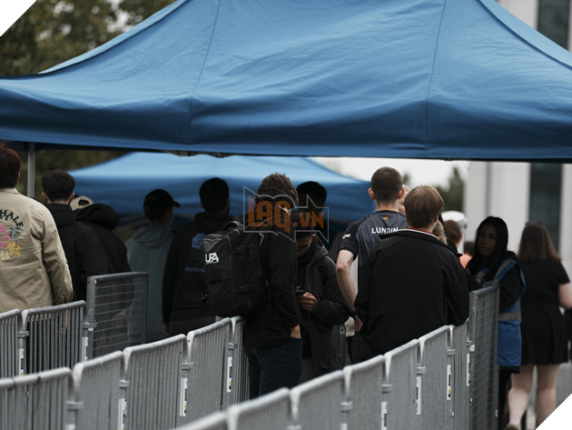 VALORANT Champions 2025: Bầu Không Khí Cuồng Nhiệt Của Ngày Thi Đấu Mở Màn