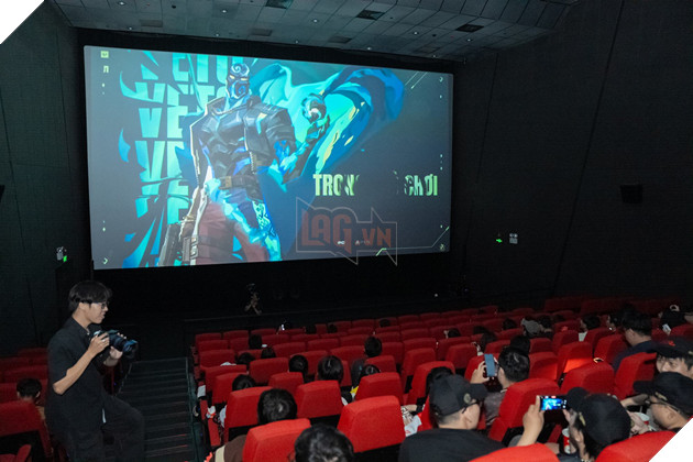 Người Hâm Mộ Esports Việt Nam Cháy Cùng Chung Kết Tổng VALORANT Champions 2025 2