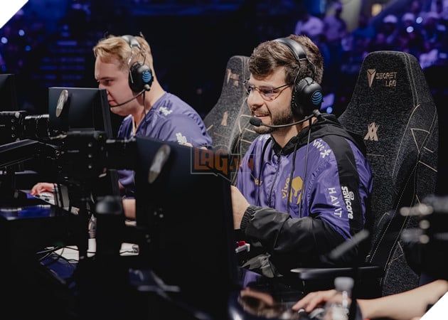 LMHT: Đội Tuyển Vivo Keyd Stars Bất Ngờ Gặp Rắc Rối Trong Lần Đầu Đi CKTG 3