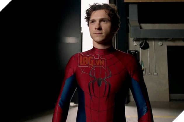 Hình ảnh sao nam Tom Holland trong trang phục Người Nhện.