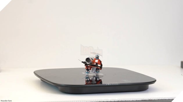 YouTuber chế tạo drone FPV nhỏ nhất thế giới vừa khít trong lon Pringles