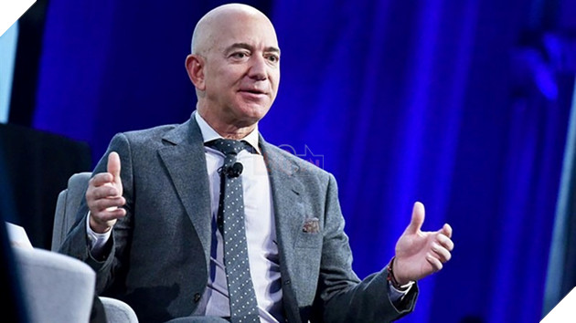 Hình ảnh về doanh nhân Jeff Bezos.