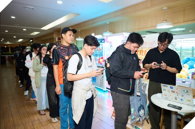 Người Hâm Mộ FPT Flash Bùng Nổ Cảm Xúc Trước Chiến Thắng Lịch Sử Tại ĐTDV Mùa Đông 2025