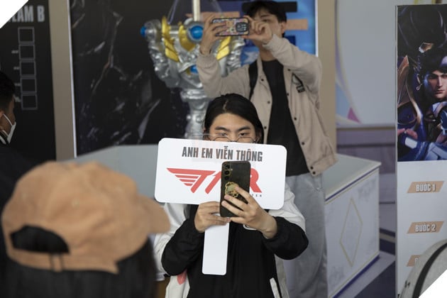 Bầu không khí cuồng nhiệt của Viewing Party CKTG 2025 tại Việt Nam 9