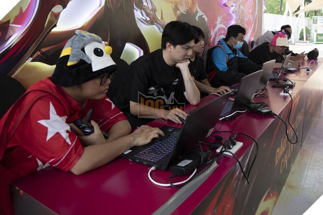 Bầu không khí cuồng nhiệt của Viewing Party CKTG 2025 tại Việt Nam 7