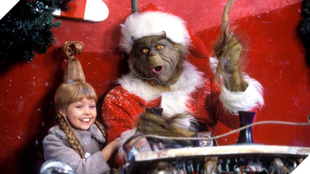Hình ảnh về Jim Carrey và Taylor Momsen trong phim The Grinch.