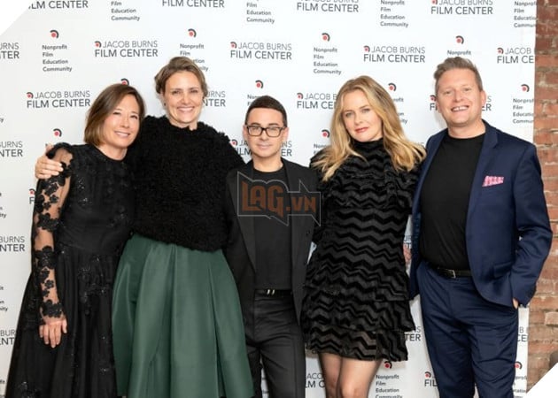 Hình ảnh dàn diễn viên trong buổi công chiếu nhân kỷ niệm 30 năm của phim Clueless.