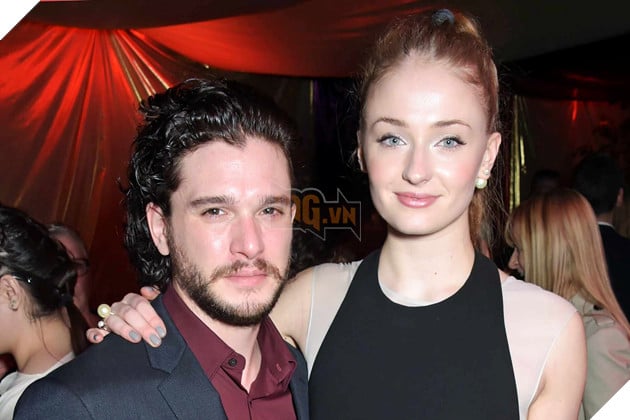 Hình ảnh diễn viên Kit Harington và Sophie Turner.
