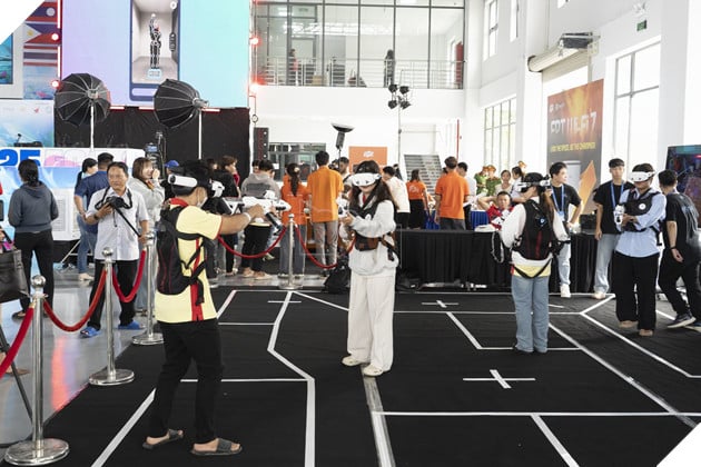 ECA 2025: Nhìn Lại Kết Quả Ngày Thi Đấu Khai Mạc Hai Bộ Môn LMHT Và Đột Kích 3